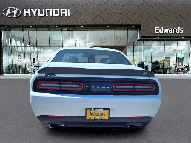 Used 2023 White Dodge SXT image 5