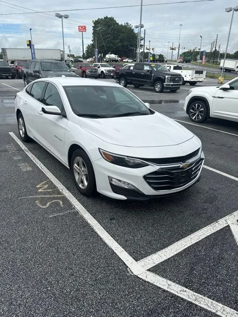 Used 2024 White Chevrolet LT image 1