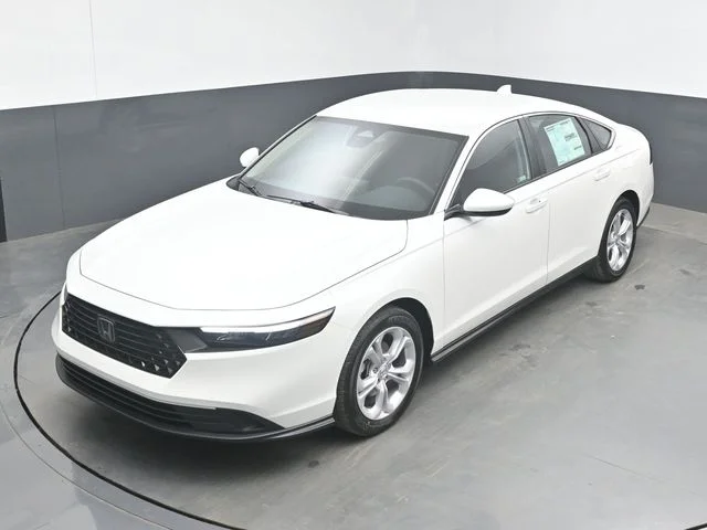 New 2026 Platinum White Pearl Honda LX image 18