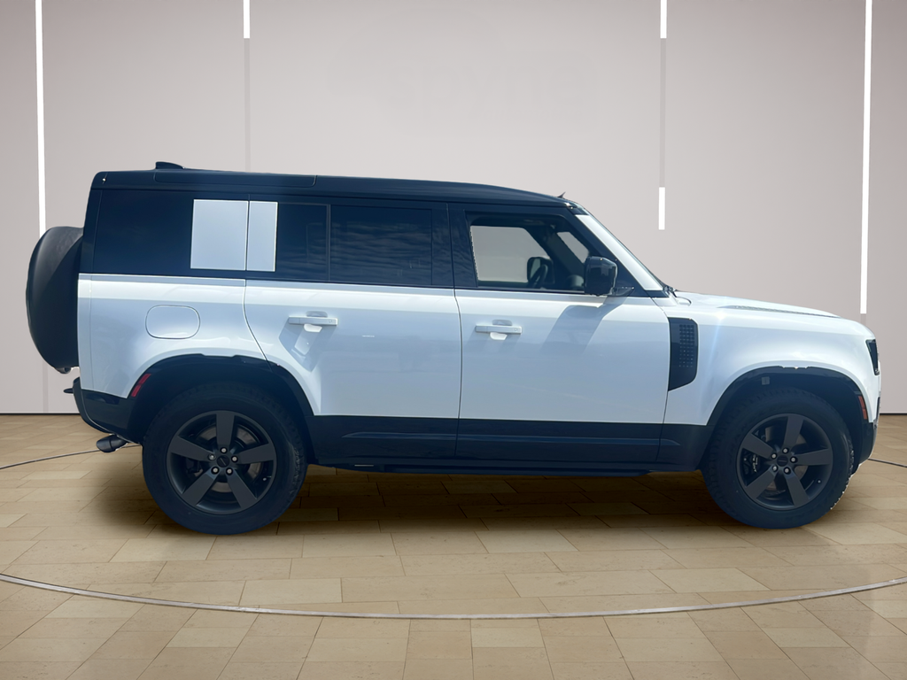 New 2026 White Land Rover V8 image 8