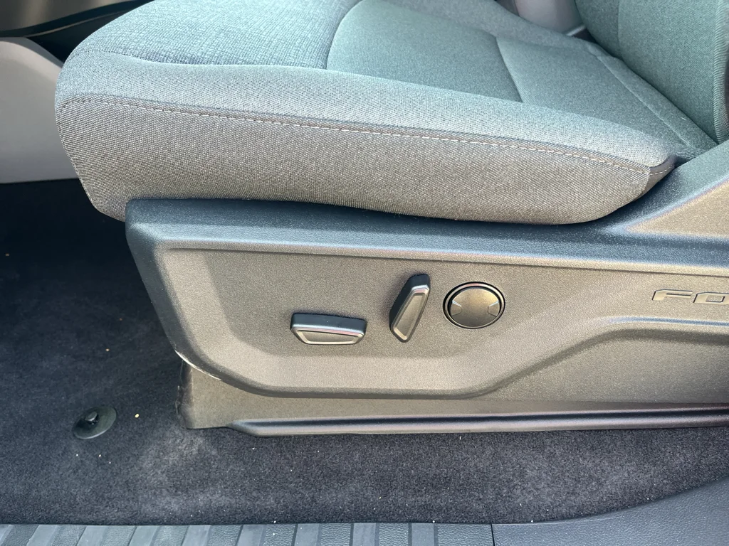 New 2026 Marsh Gray Ford XLT image 13
