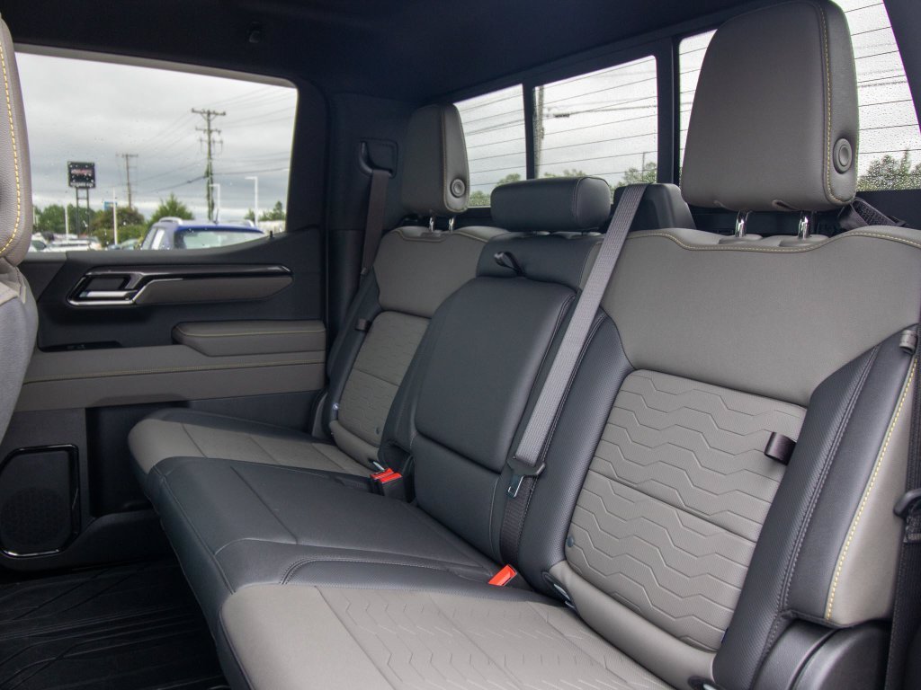 2025 Chevrolet Silverado 1500 ZR2 - Photo 10