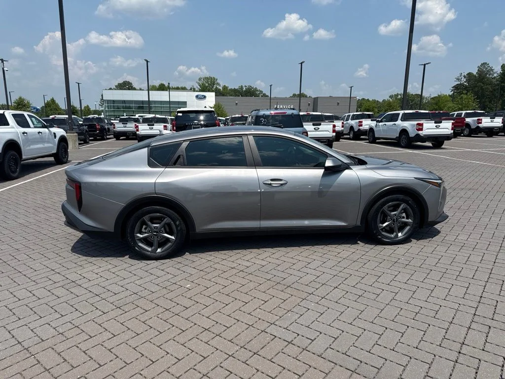 Used 2025 Gray Kia LXS image 8