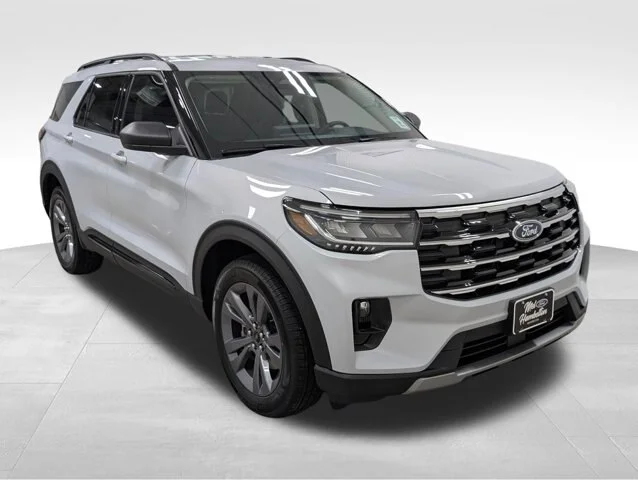 New 2026 Space White Metallic Ford Active image 45