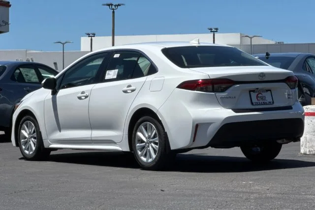 New 2026 Ice Cap Toyota  XLE image 6