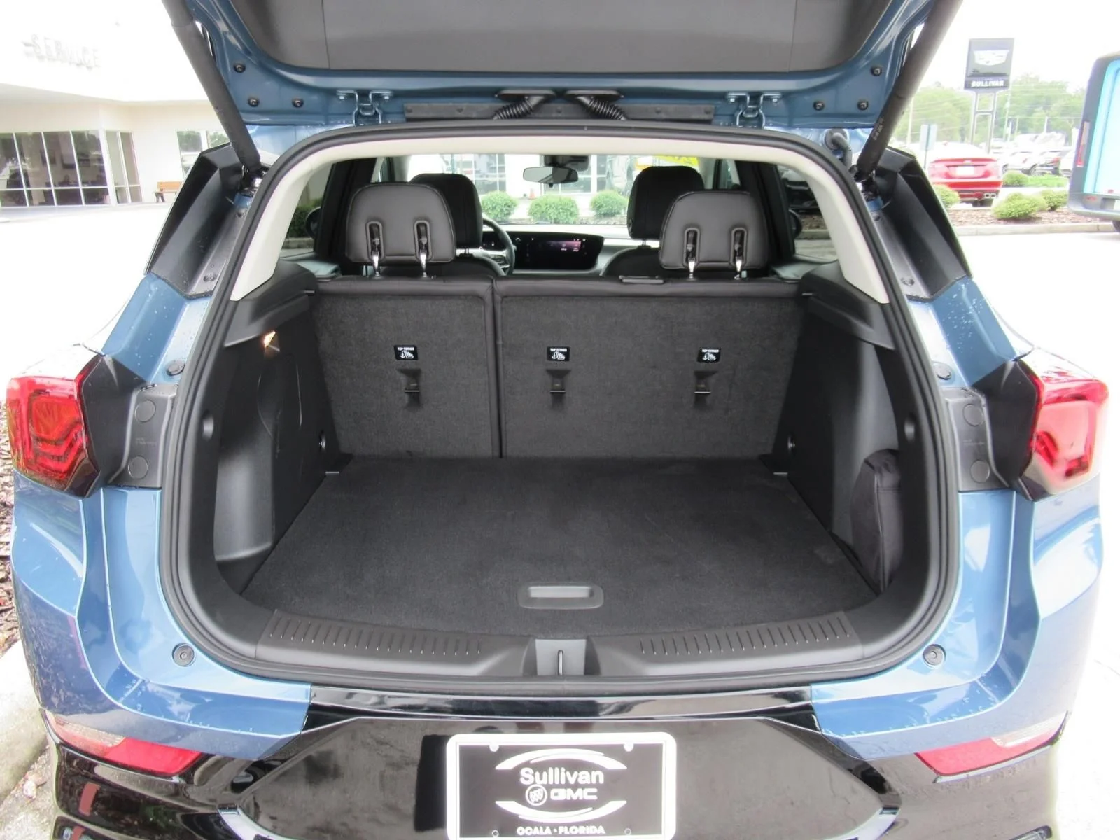 Used 2025 Blue Buick Sport Touring image 38