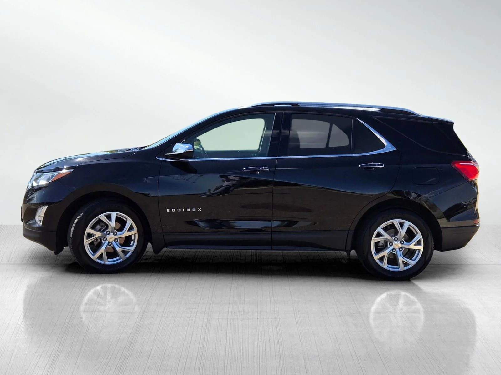 Used 2018 Mosaic Black Metallic Chevrolet Premier image 8