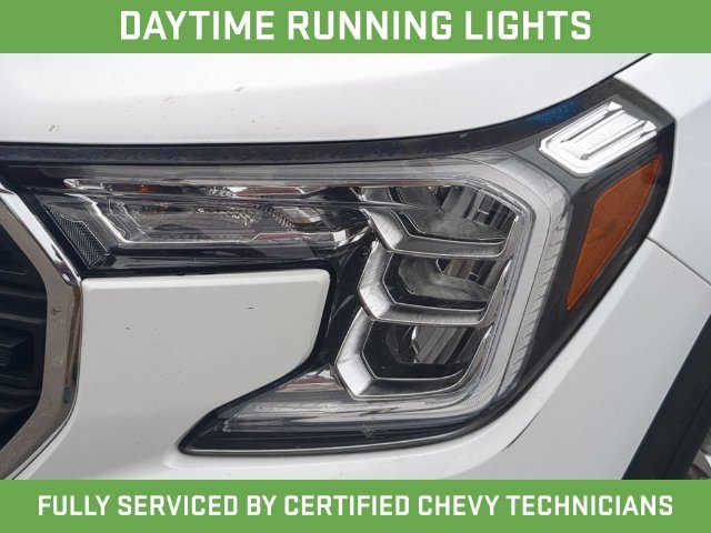 Used 2024 White GMC SLE image 13