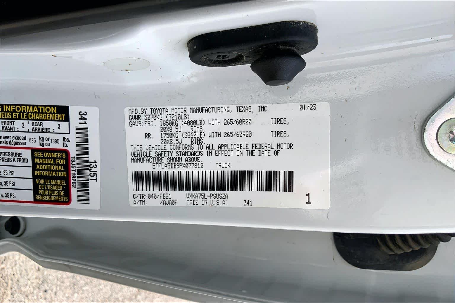 Used 2023 Ice Cap Toyota SR5 image 36
