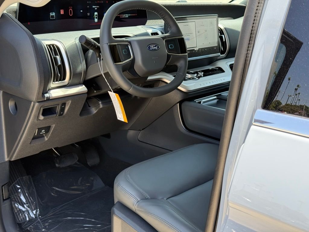 New 2026 Glacier Gray Metallic Tri-Coat Ford MAX Active image 6