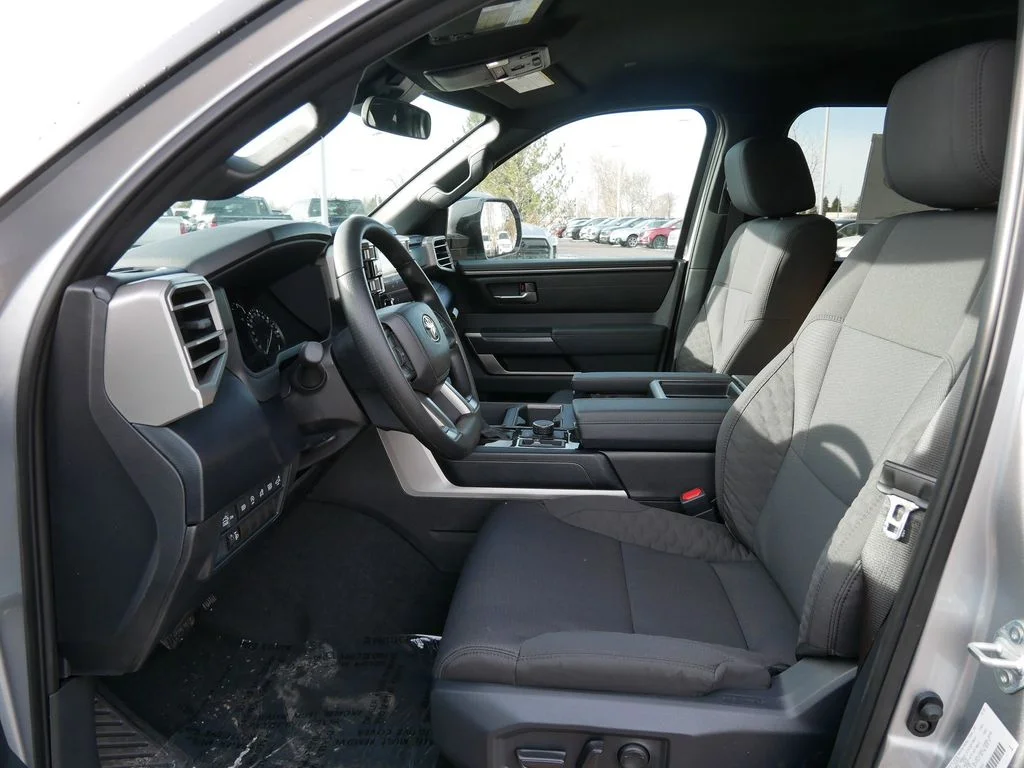2026 Toyota Tundra SR5 - Photo 6