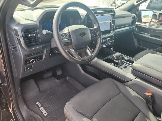 Used 2024 Black Ford XLT image 18