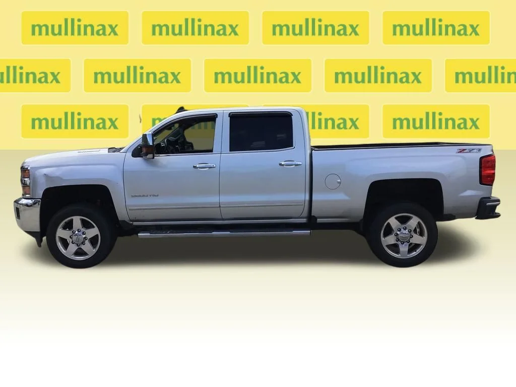 Used 2015 Silver Chevrolet LTZ image 17