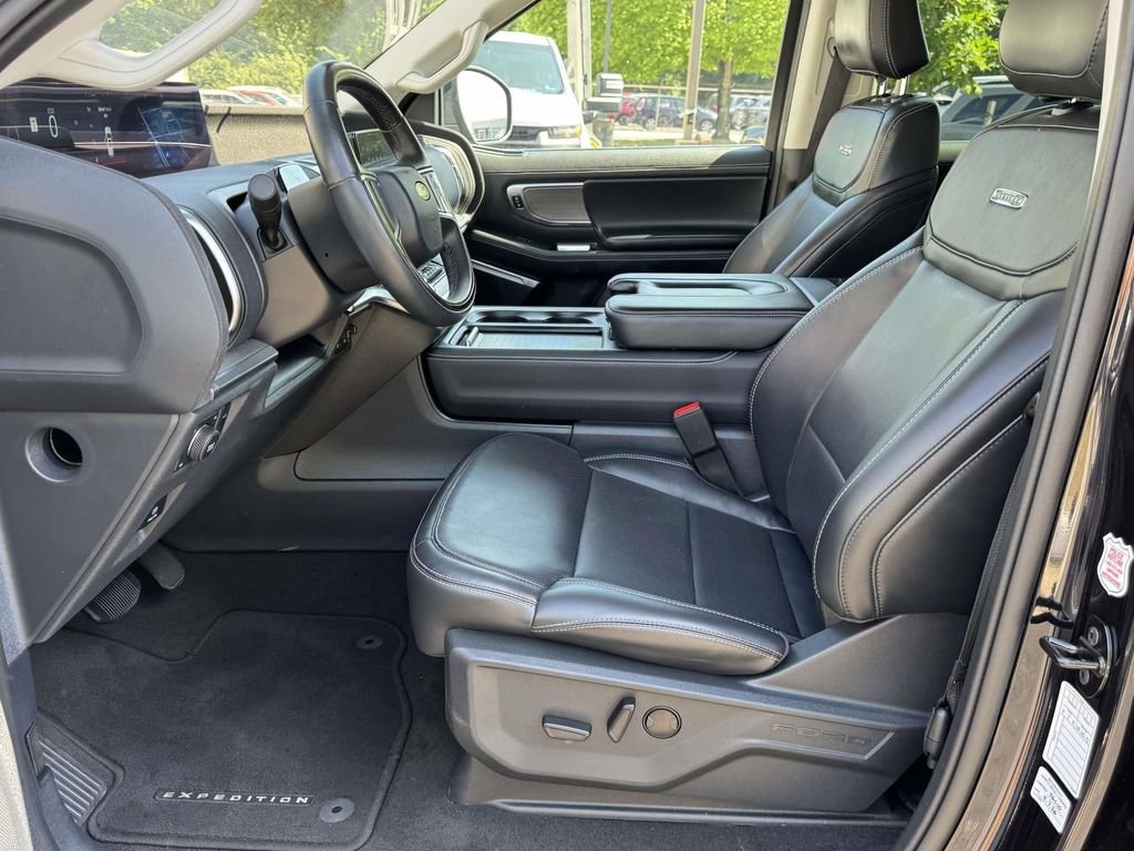 Used 2025 Black Ford Platinum image 22