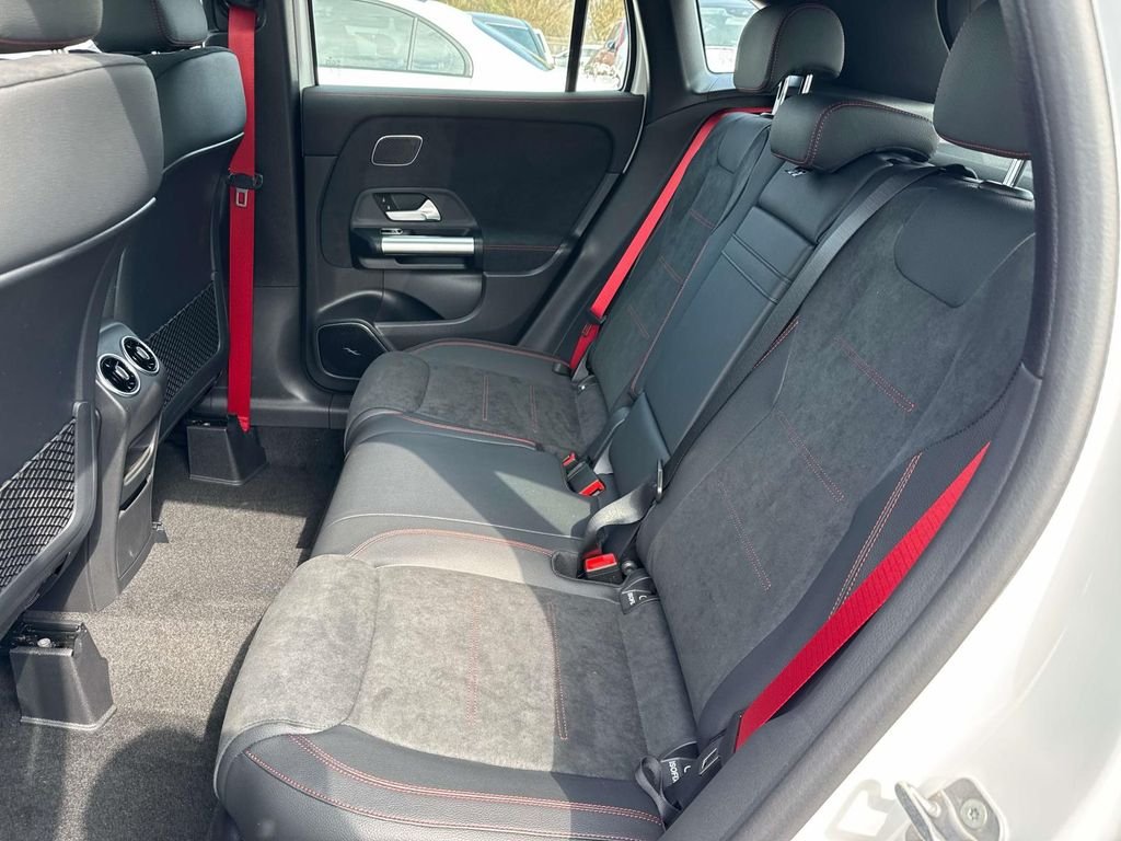 2025 Mercedes-Benz GLA GLA35 AMG - Photo 7