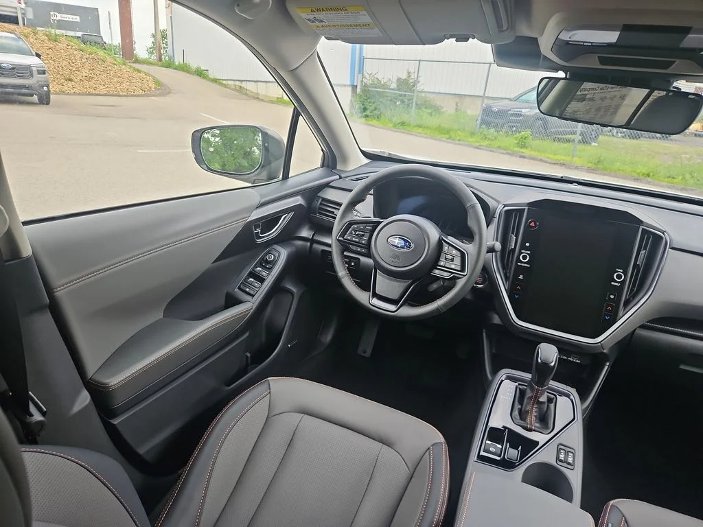 New 2026 CRYSTAL WHITE PEARL Subaru Limited Hybrid image 9