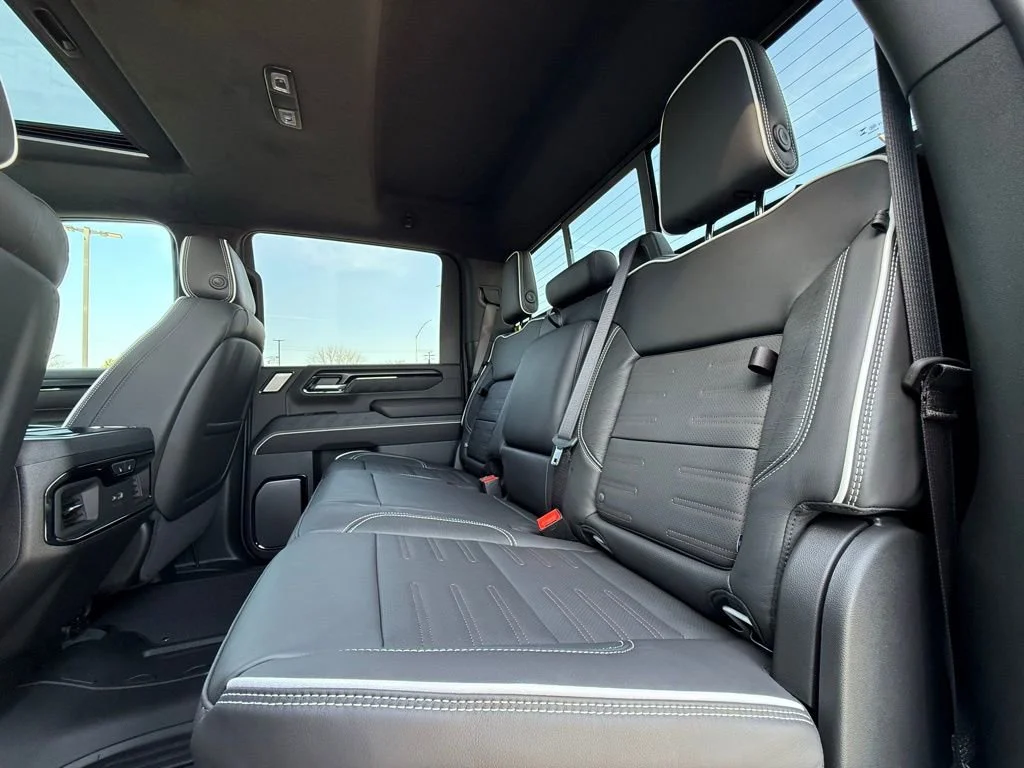 New 2026 Summit White GMC AT4X image 34