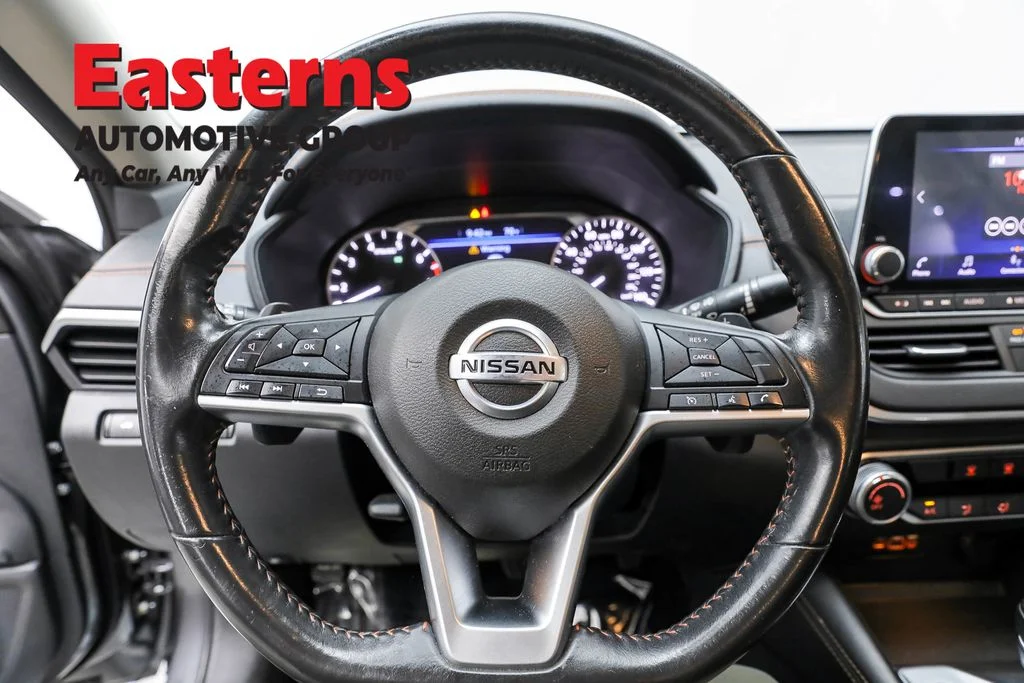 Used 2022 Gray Nissan 2.5 SR image 10