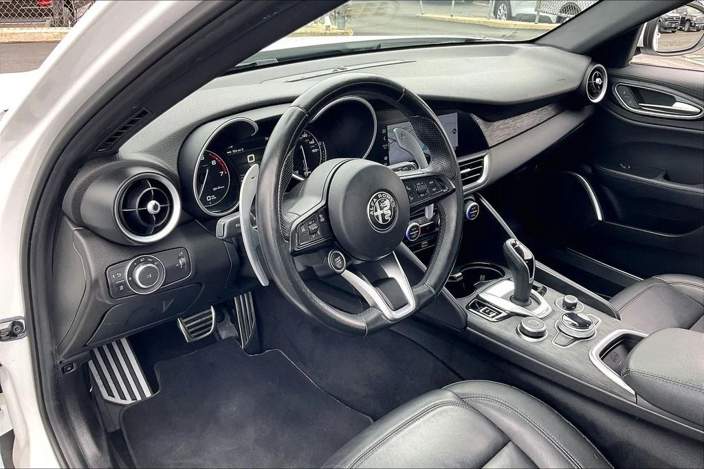 Used 2022 White Alfa Romeo Sprint image 13