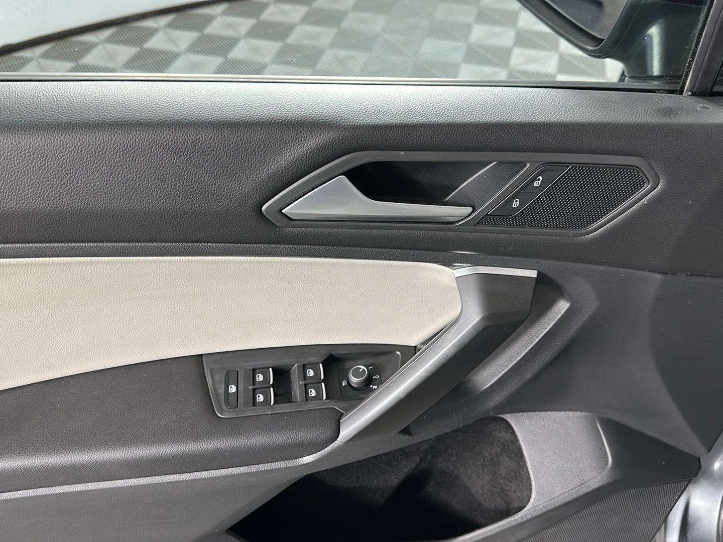Used 2021 Platinum Gray Metallic Volkswagen SE R-Line Black image 14
