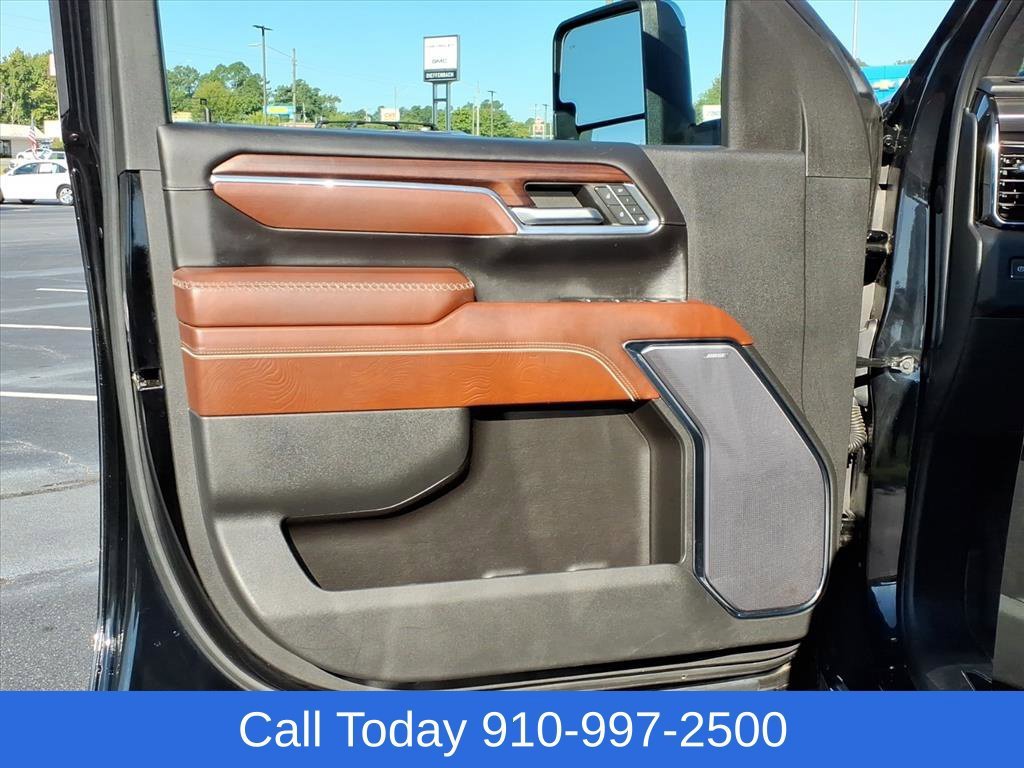 Used 2024 Onyx Black GMC Denali Ultimate image 17