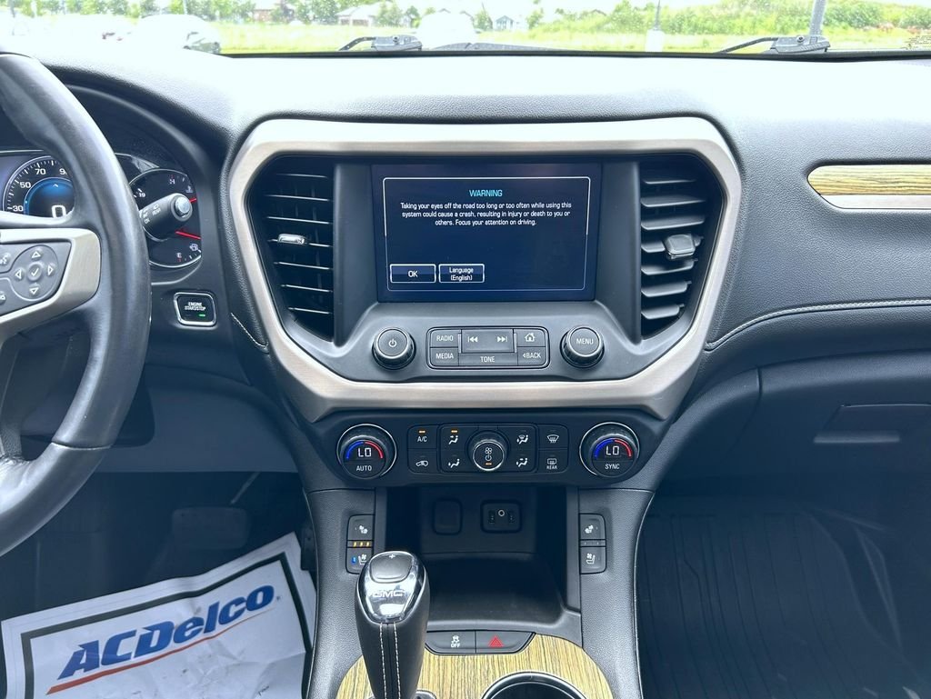 Used 2019 Silver GMC Denali image 14