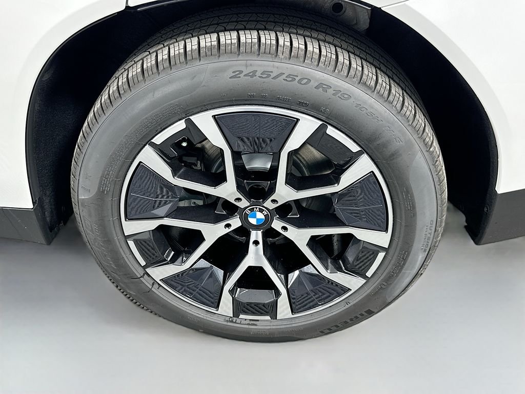 Used 2026 Mineral White Metallic BMW 30 xDrive image 23