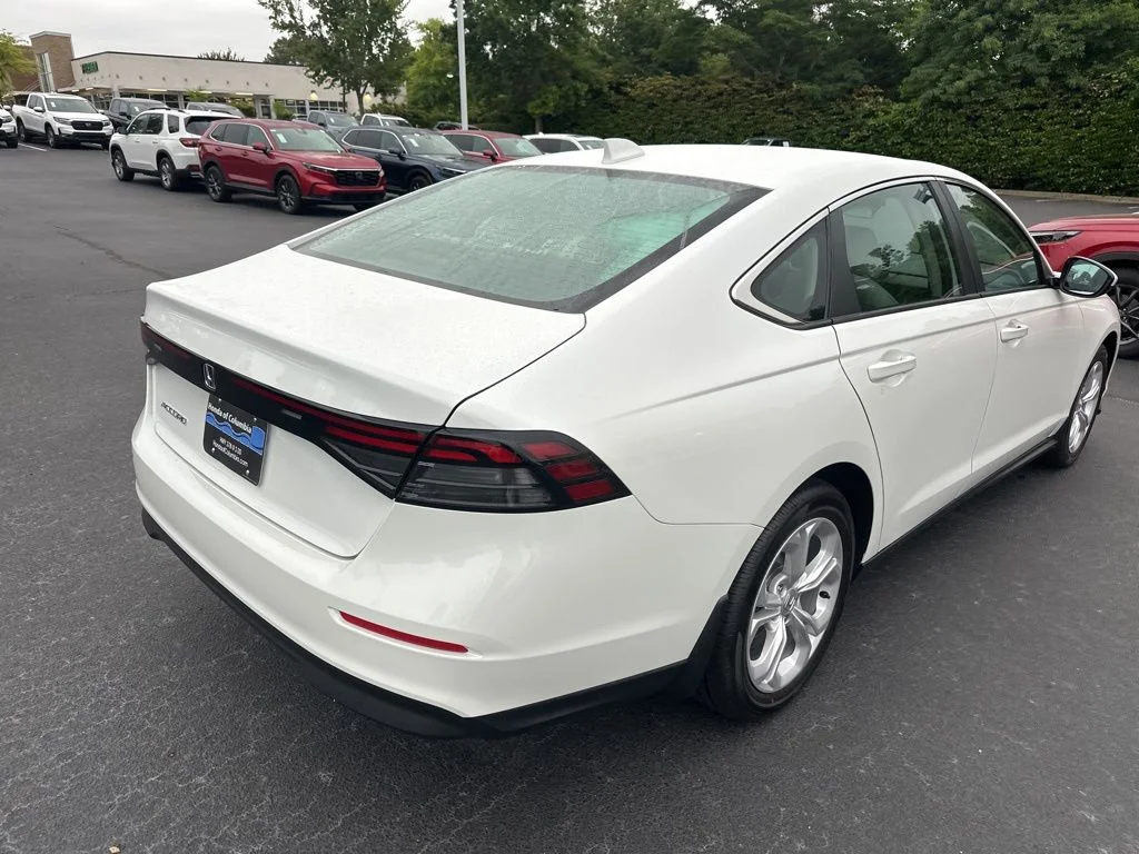 New 2026 Platinum White Pearl Honda LX image 3