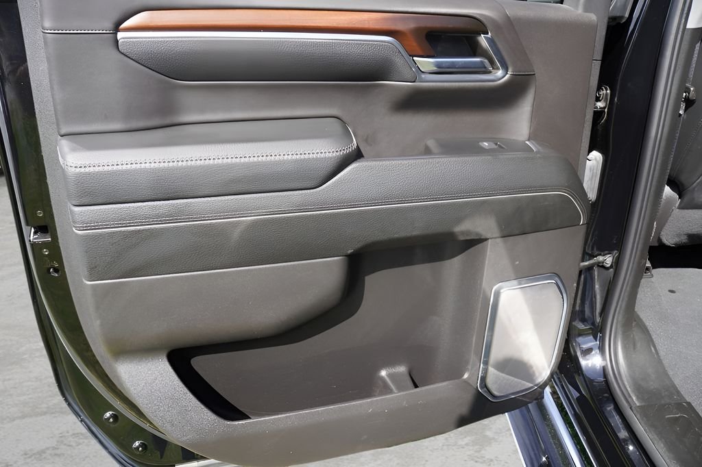Used 2024 Onyx Black GMC Denali image 13