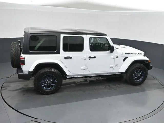 New 2026 Bright White Clear-Coat Exterior Paint Jeep 85th Anniversary Edition image 32