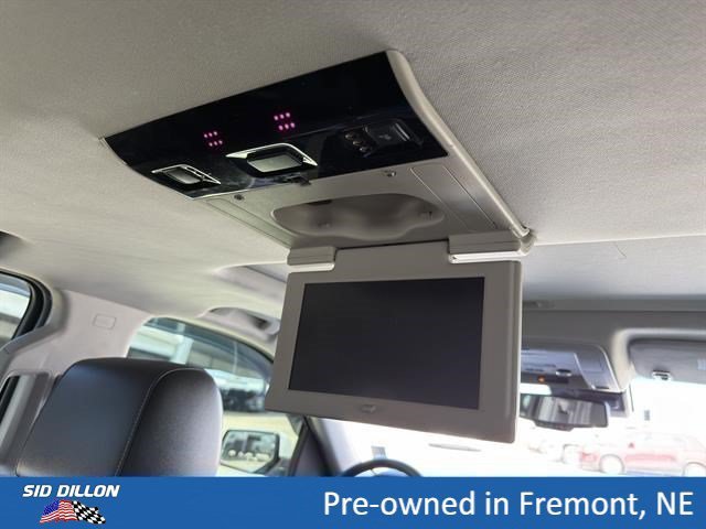 Used 2018 White Frost Tricoat GMC SLT image 21