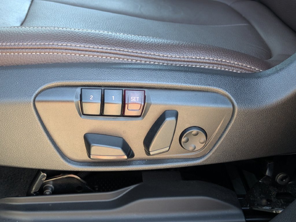 Used 2018 Gray BMW xDrive28i image 12