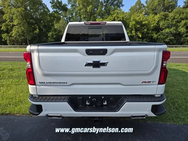 New 2026 Summit White Chevrolet RST image 5