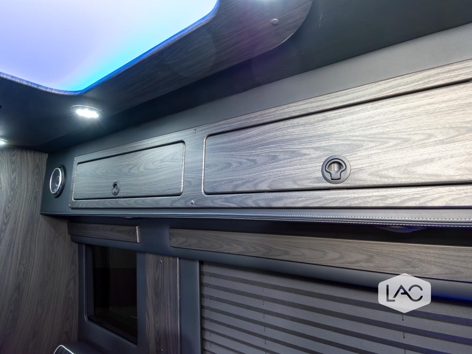 New 2026 Obsidian Black Metallic OGV Luxury Coach 144 AWD ULTIMATE ADV w/ 540ah PKG image 8