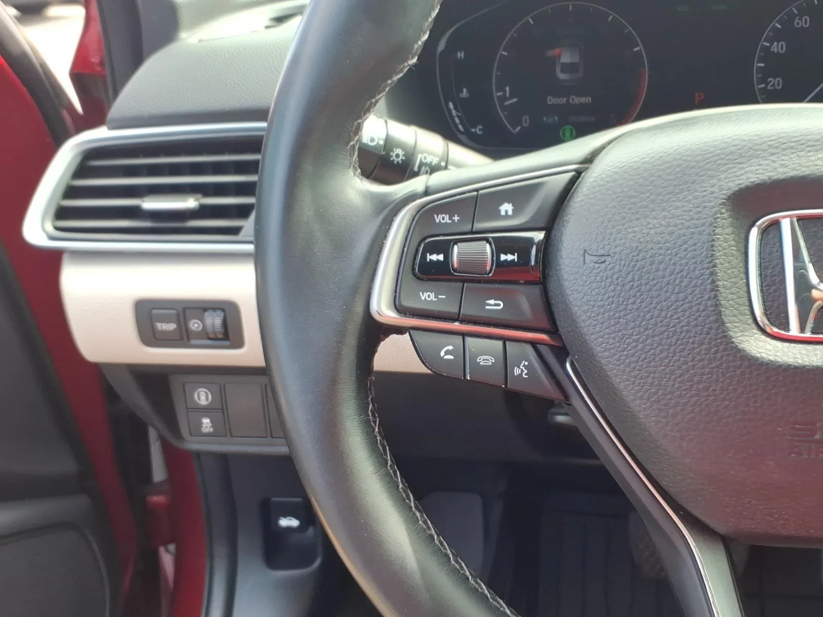 Used 2019 Radiant Red Metallic Honda EX-L image 17