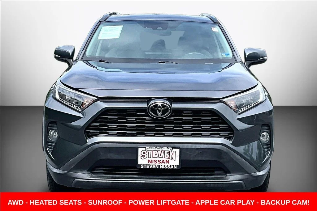 Used 2020 Gray Toyota XLE Premium image 2