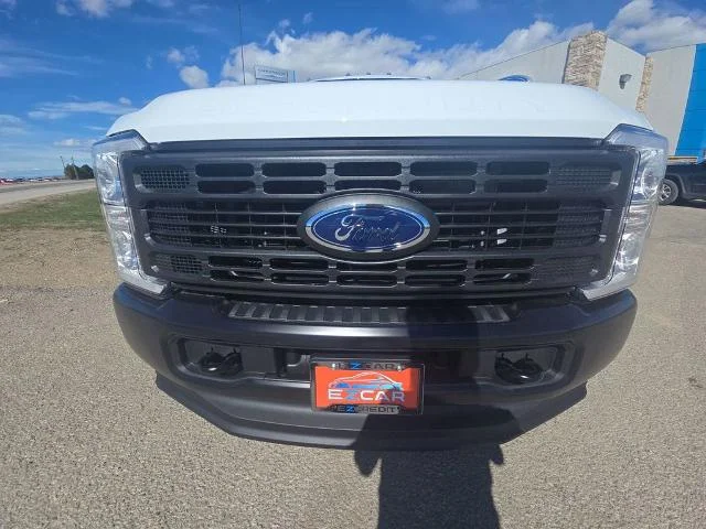New 2026 Oxford White Ford F-350® XL image 47