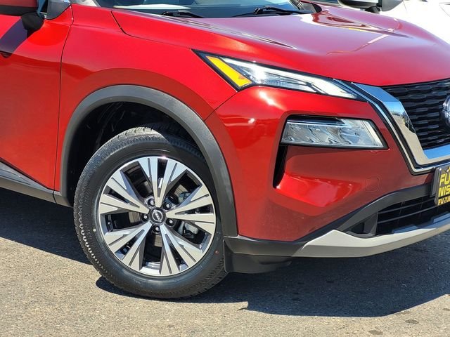 Used 2023 Red Nissan SV image 9