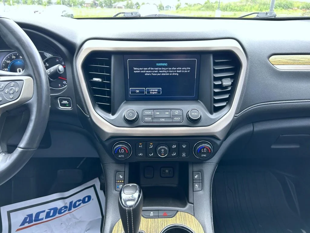 Used 2019 Silver GMC Denali image 14