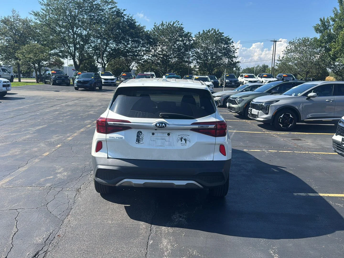 Used 2021 Snow White Pearl Kia LX image 8