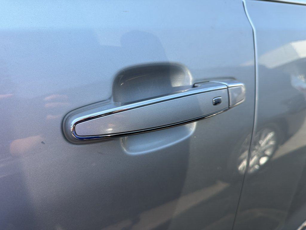 Used 2017 Quicksilver Metallic GMC Denali image 10