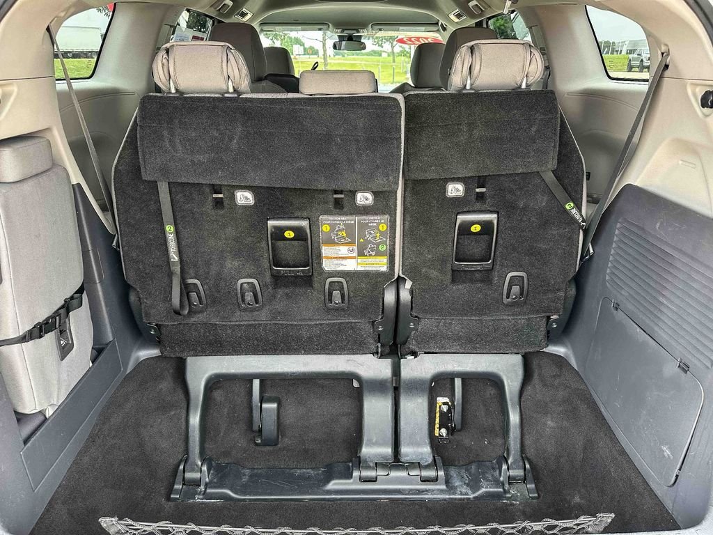 Certified Used 2022 White Toyota LE image 21