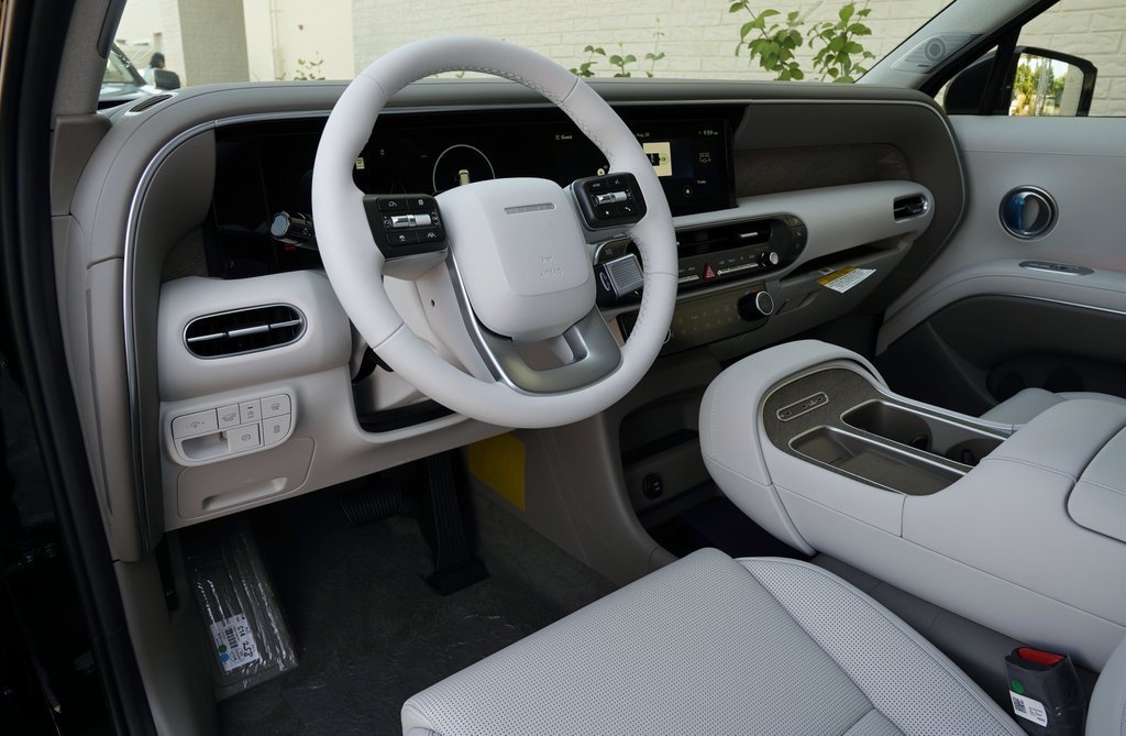 Certified Used 2026 Abyss Black Hyundai Limited image 12