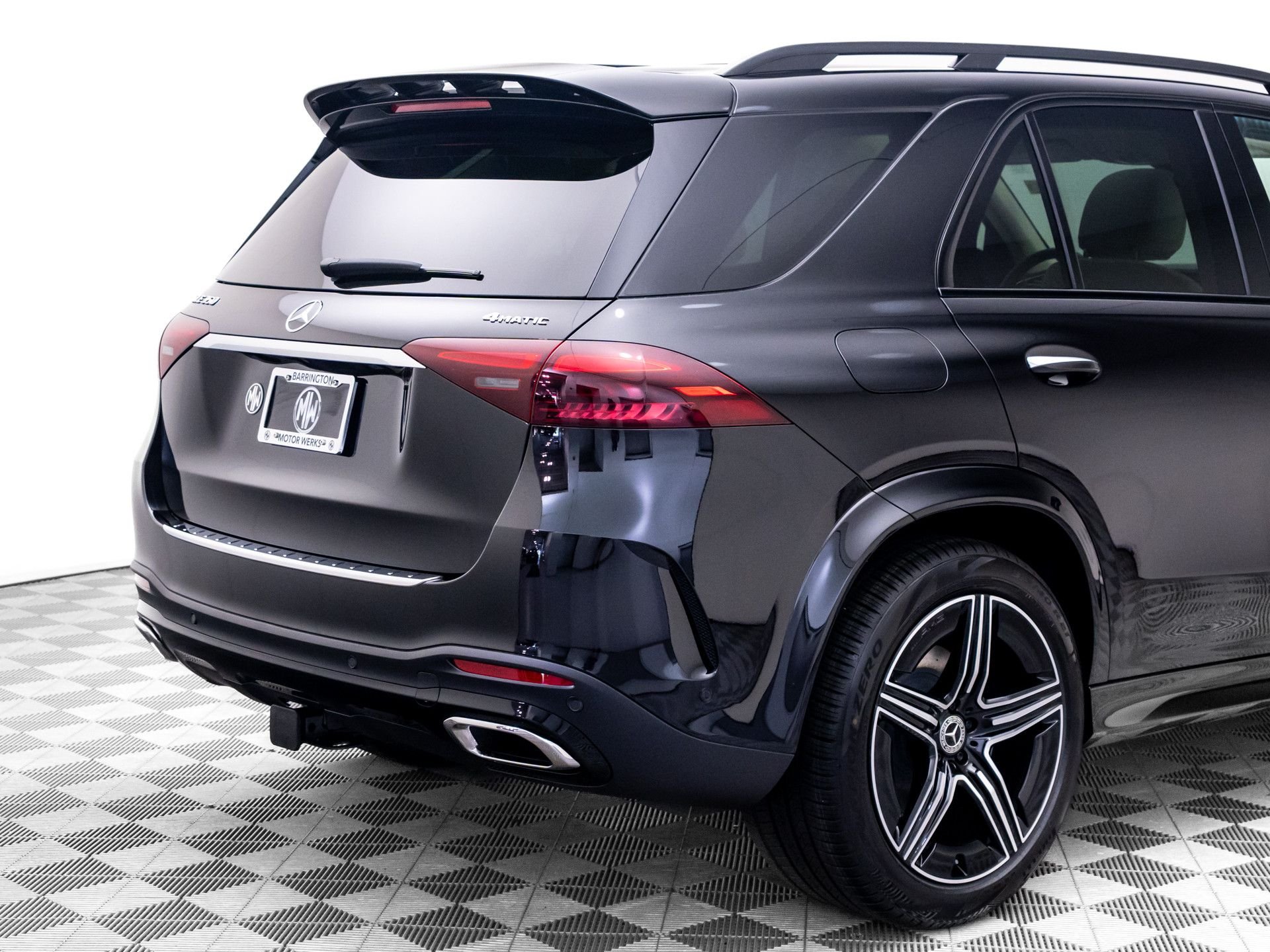 New 2026 Obsidian Black Metallic Mercedes-Benz GLE 350 image 39