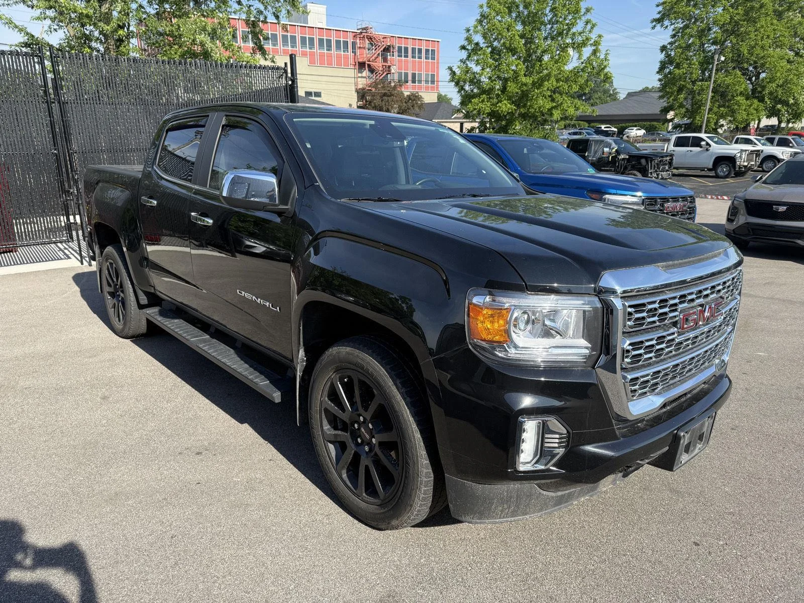 2022 GMC Canyon Denali 4WD Crew Cab Short Box's photo