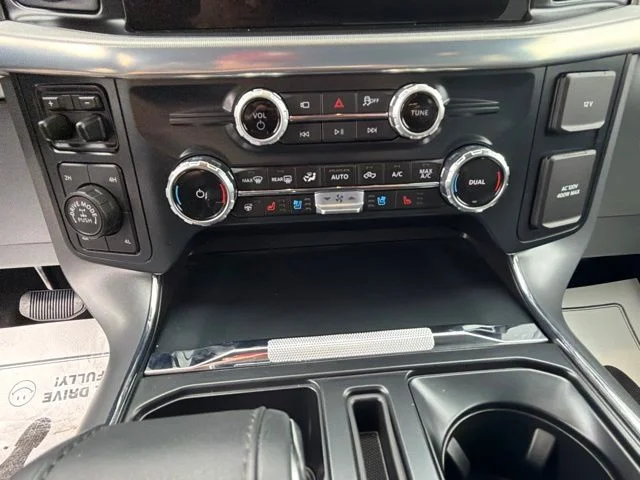 Used 2025 Antimatter Blue Metallic Ford Lariat image 30