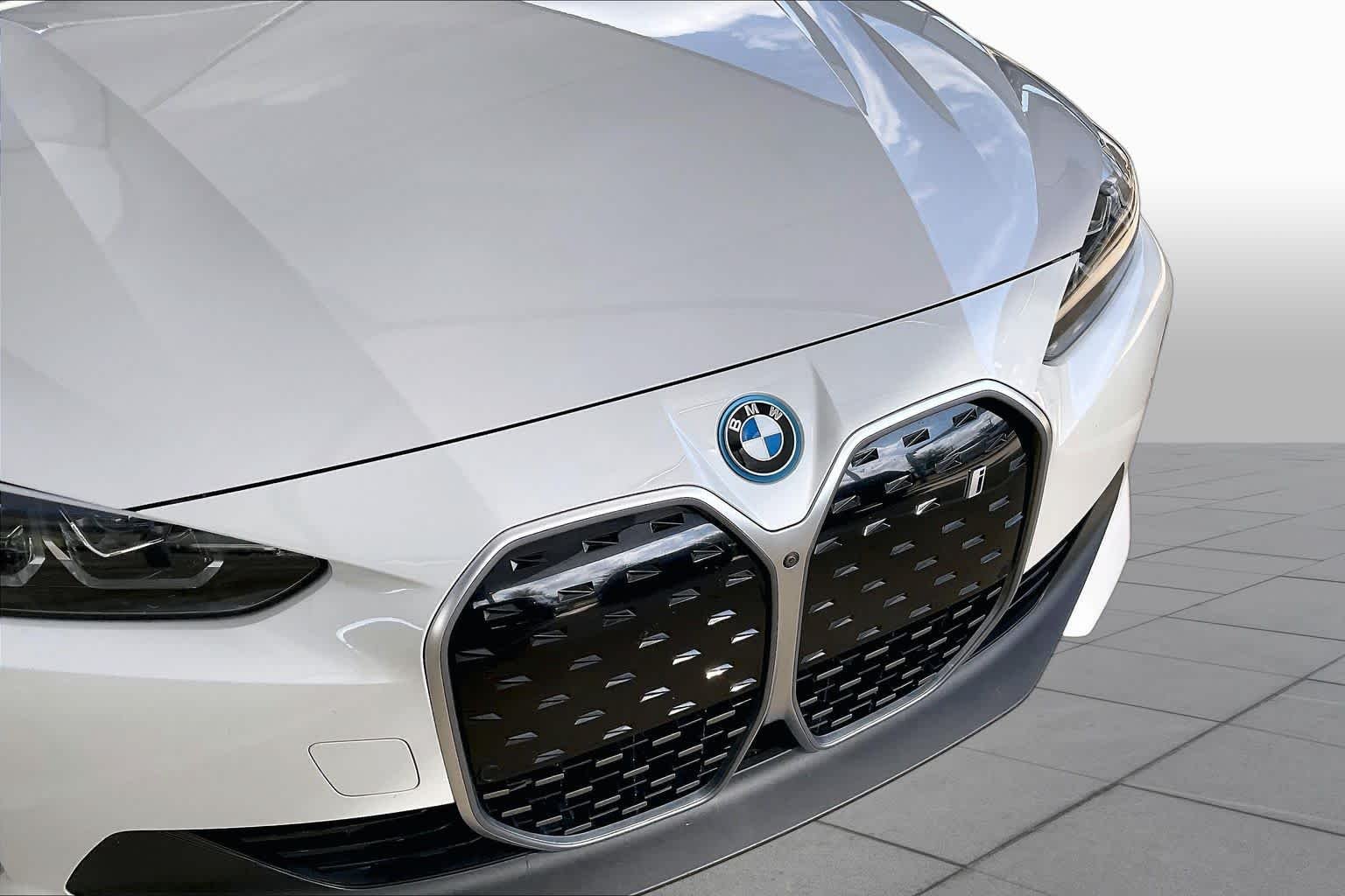 Used 2024 Mineral White Metallic BMW eDrive35 image 29