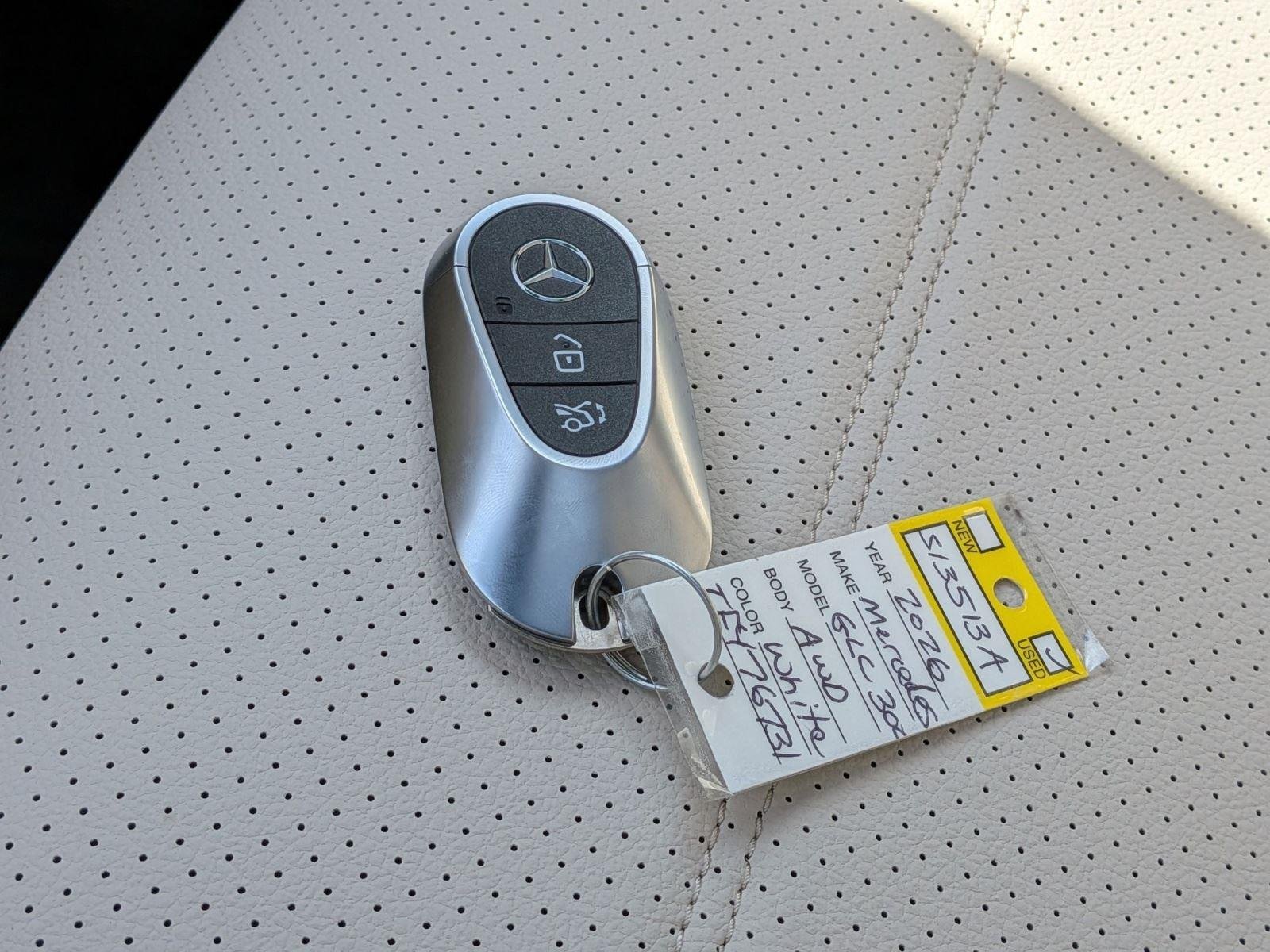 Used 2026 Polar White Mercedes-Benz GLC 300 image 26