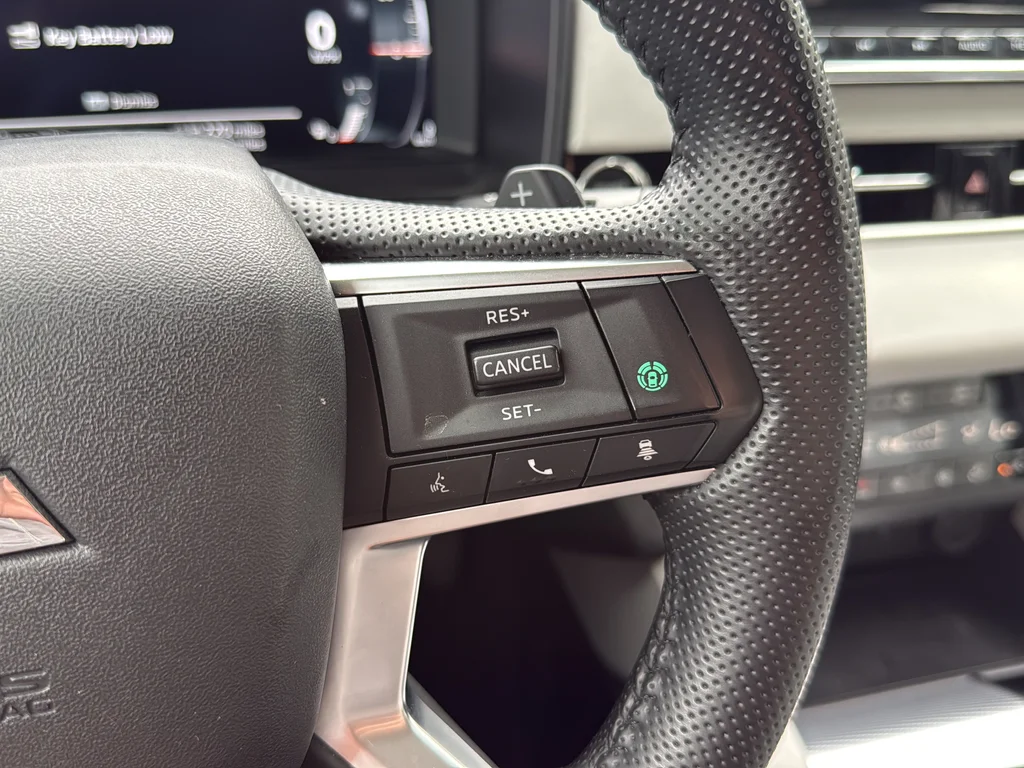 Used 2023 Black Mitsubishi SEL image 17
