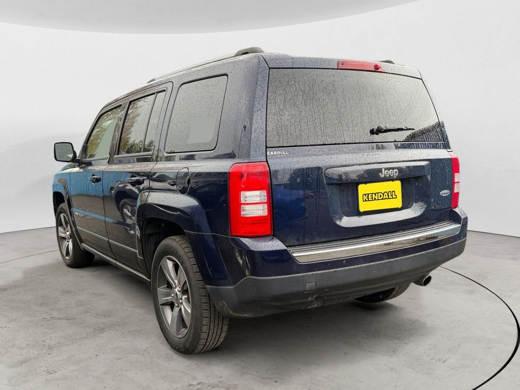 Used 2016 Blue Jeep Latitude image 2